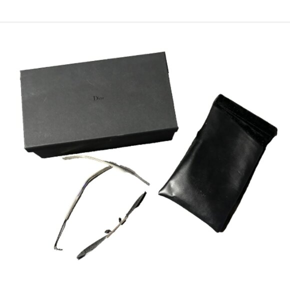 Authentic Christian Dior Sunglasses Dior Scale with broken arm